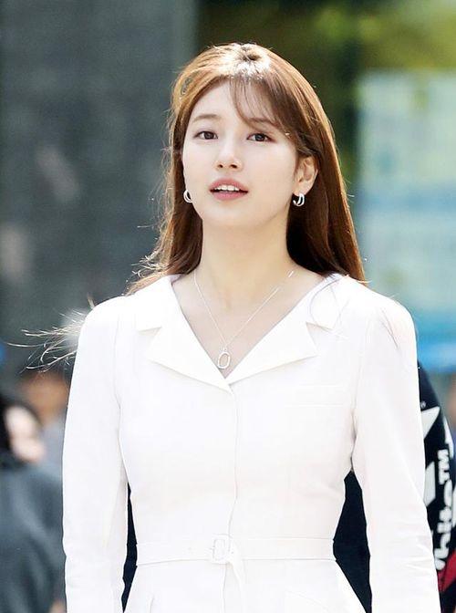 小白是哪个明星,探寻当红明星的蜕变之路